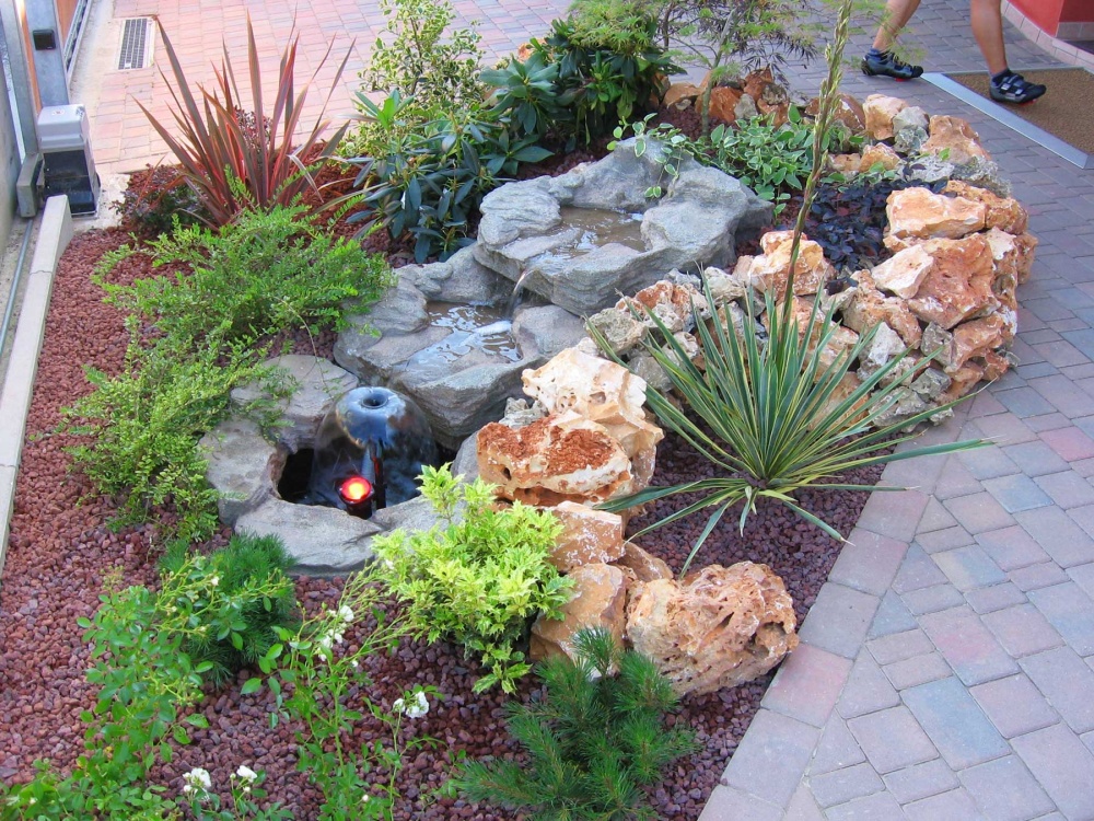 Abbellimento e cura del giardino