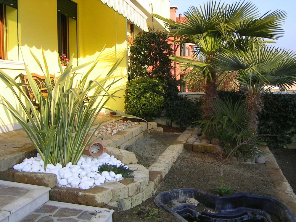 Sistemazione giardinon
