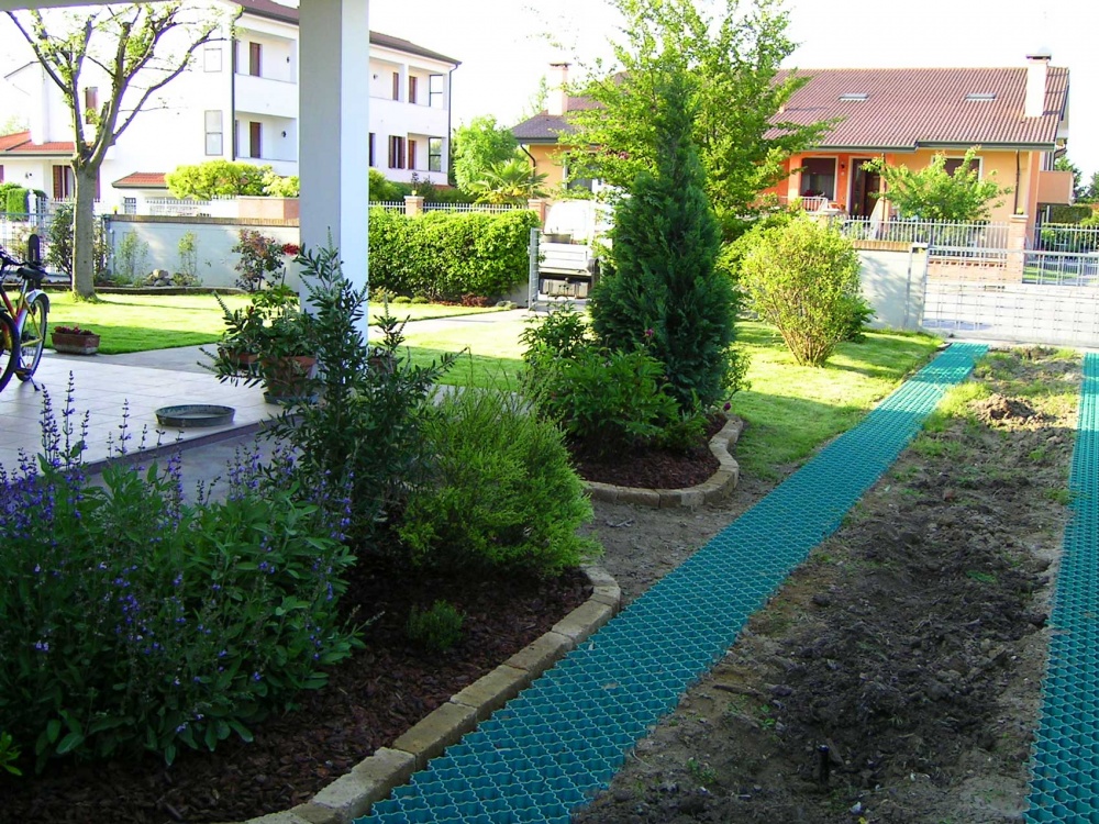 Posa pavimentazione plastificata
